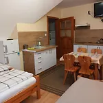Z Aneksami Kuchennymi U Wiktorii Homestay *