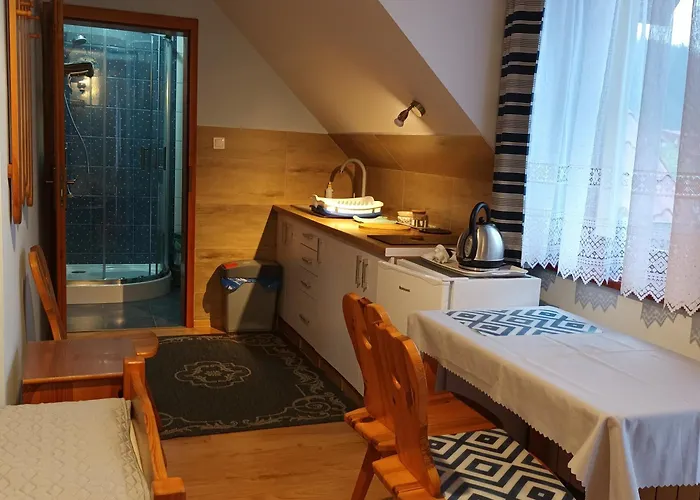 Kwatera prywatna Z Aneksami Kuchennymi U Wiktorii Sromowce Niżne